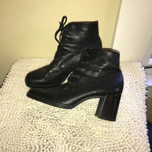 Diba leather lace up heeled booties 6.5
